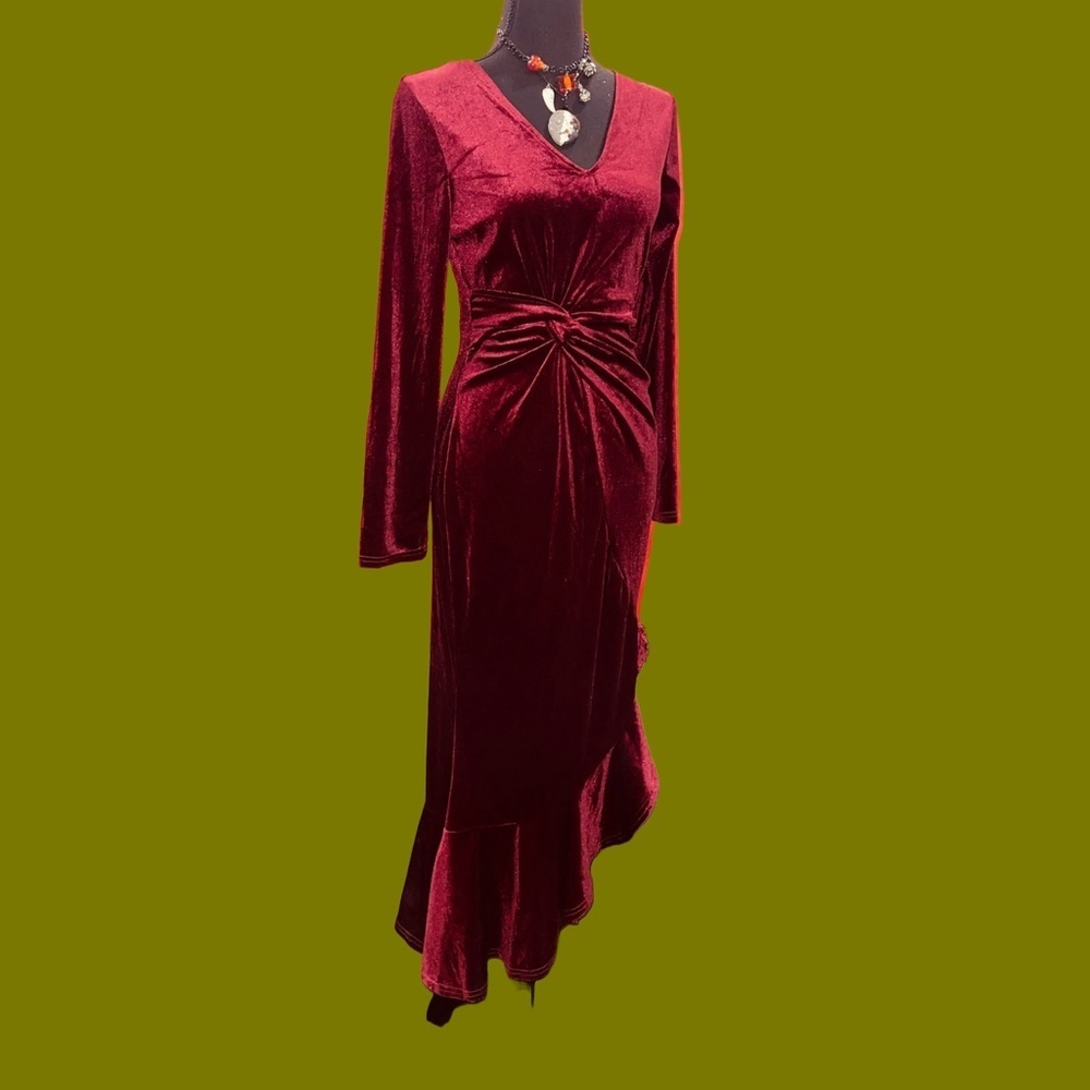 Red Long-Sleeve Stretch Velvet Fit & Flare Junior’s L